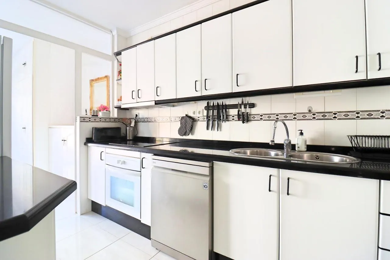 Apartment 2 Bedroom In Parador With Pool And Seaview Nerja