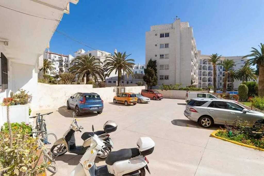 2 Bedroom In Parador With Pool And Seaview Nerja