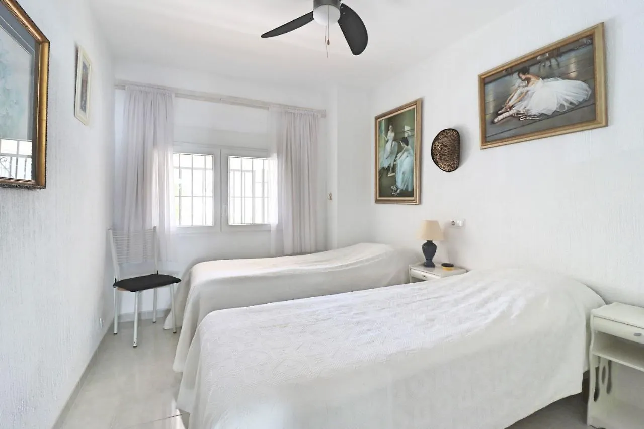 2 Bedroom In Parador With Pool And Seaview Nerja